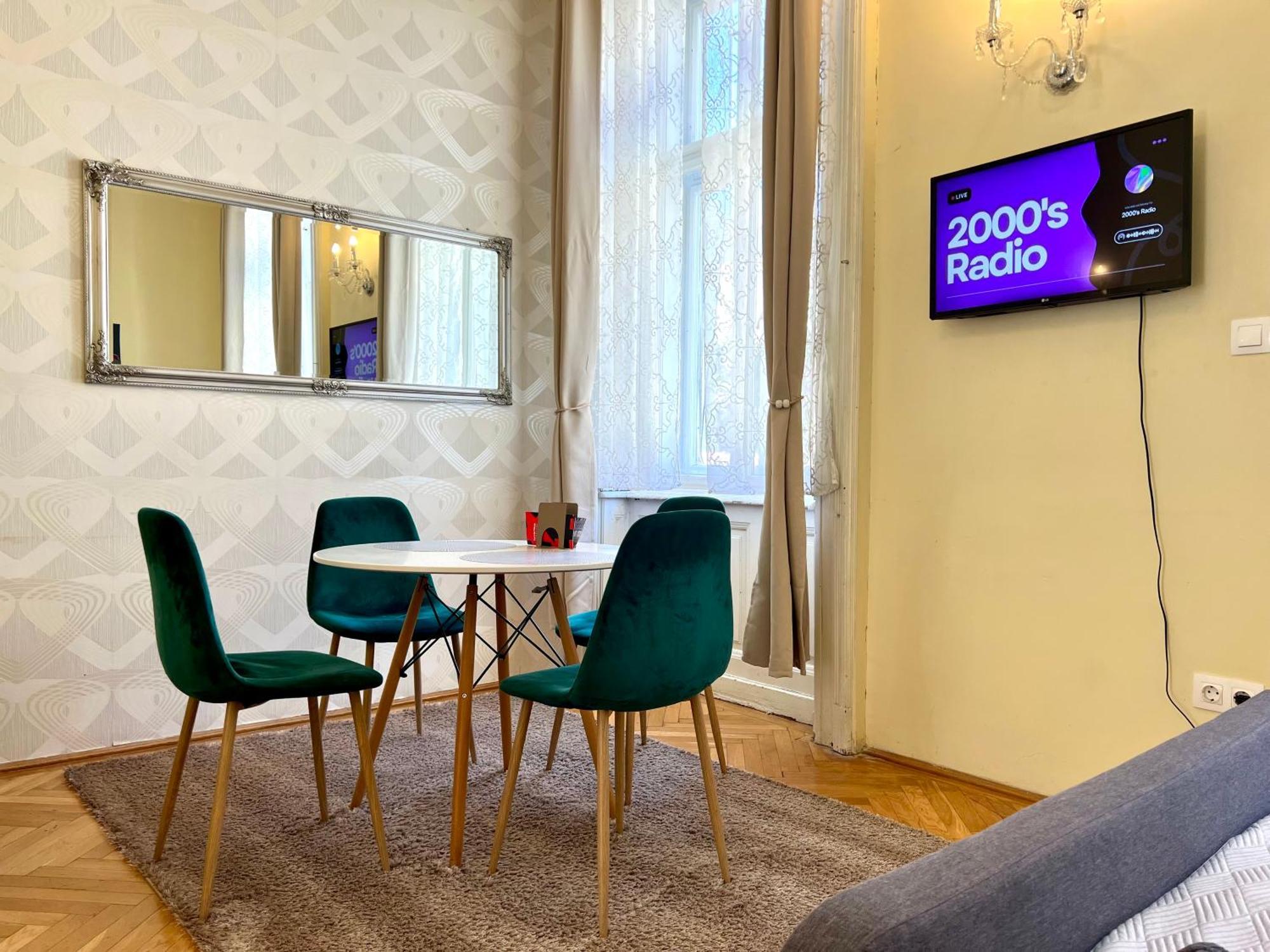 N38 Apartments By Small Home بودابست المظهر الخارجي الصورة